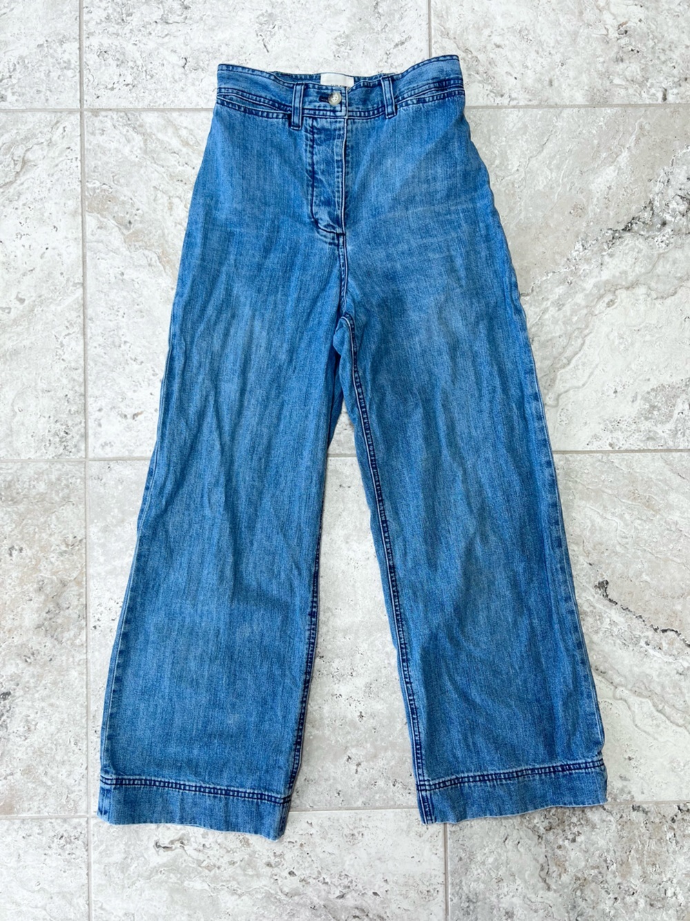 Aritzia Wilfred Free Wide-Leg Cotton High Rise Jeans in Medium Blue, size 2